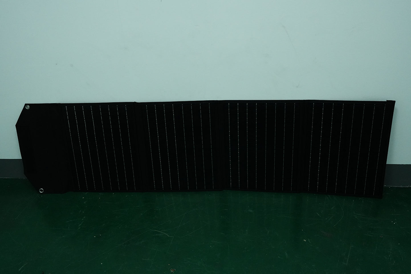 EnergyKeeper 100Watt Foldable Solar Panel, Complete with Adjustable Kickstand