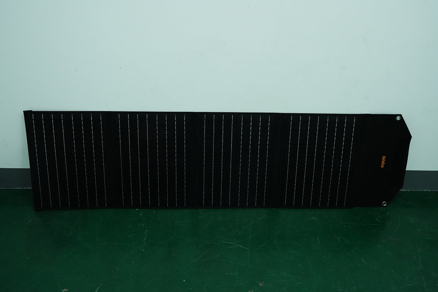 SafeSys 100Watt Foldable Solar Panel, Complete with Adjustable Kickstand